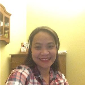 Meet your Posher, Laurie